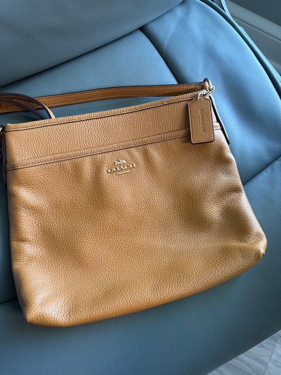 Coach Handbags - Coach crossbody bag